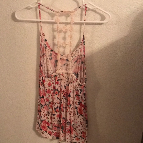 Very cute flower tank top, Great condition - Picture 2 of 3